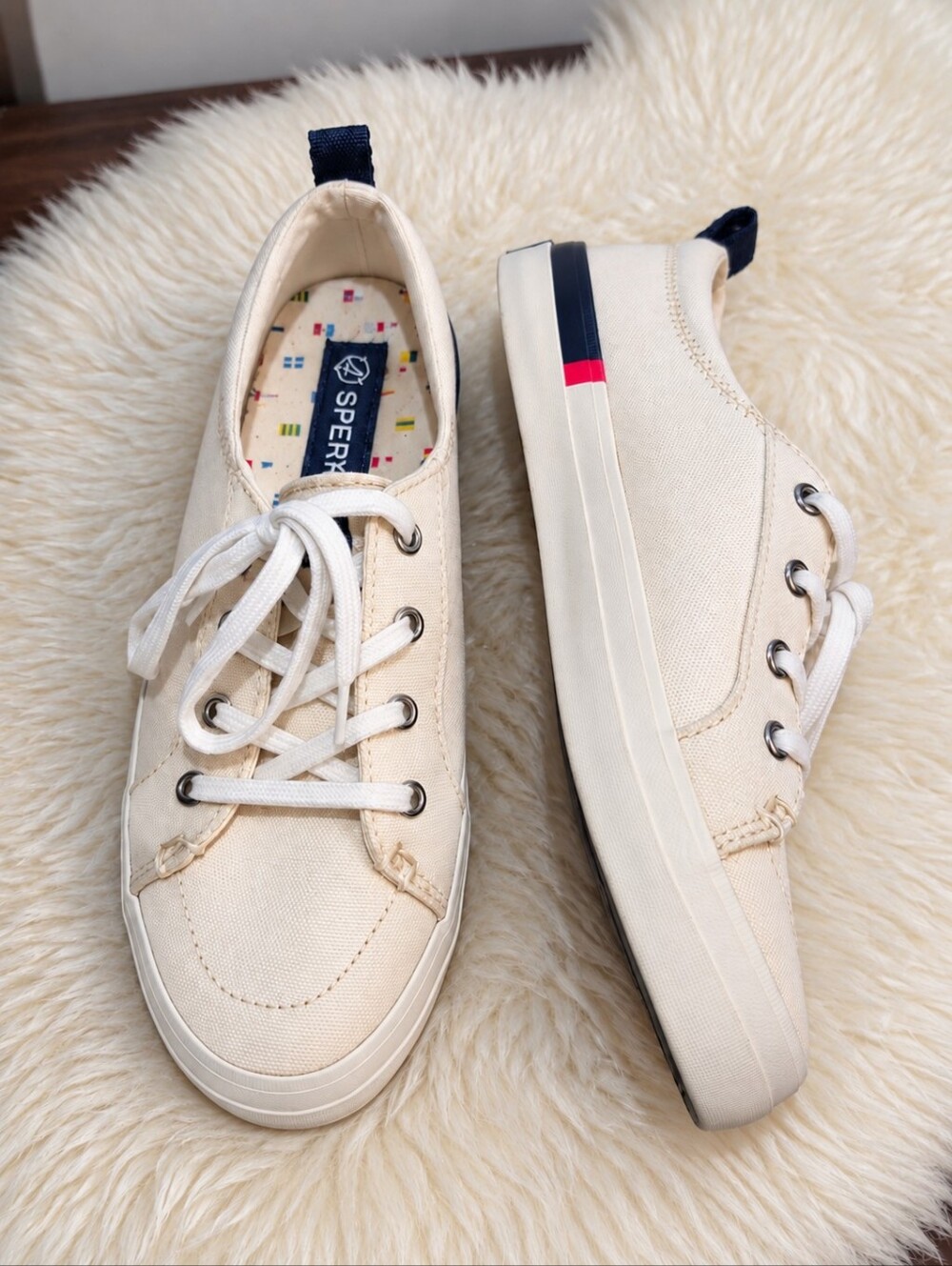 Sperry Women’s Cream Canvas Lace-Up Sneakers Size 6 Nautical Casual Shoes